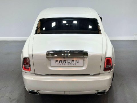 Rolls-Royce Phantom V12 Black #83