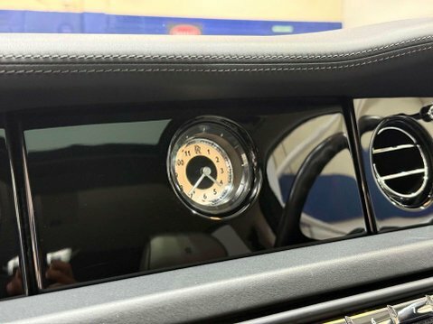 Rolls-Royce Phantom V12 Black #101