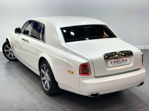 Rolls-Royce Phantom V12 Black #86