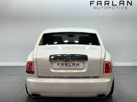 Rolls-Royce Phantom V12 Black #82