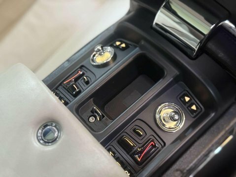 Rolls-Royce Phantom V12 Black #119
