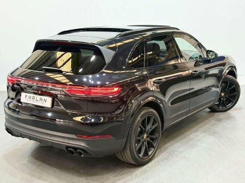 Porsche Cayenne Coupe White #20