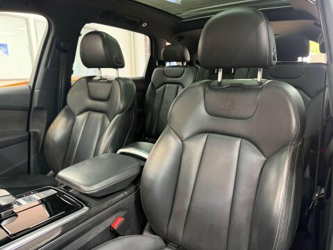 Audi Q7 3.0 Tdi V6 Black #6