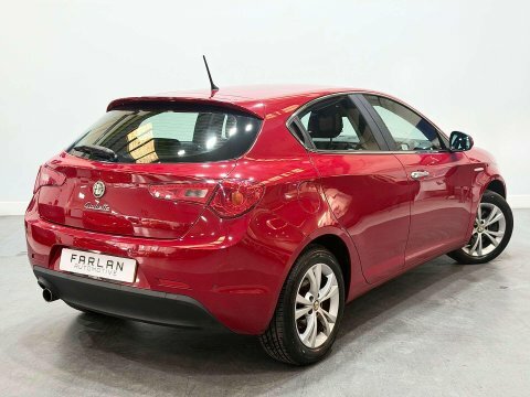 Alfa Romeo Giulietta Hatchback #25