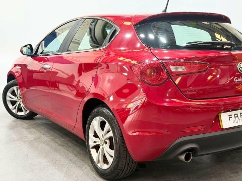 Alfa Romeo Giulietta Hatchback #19