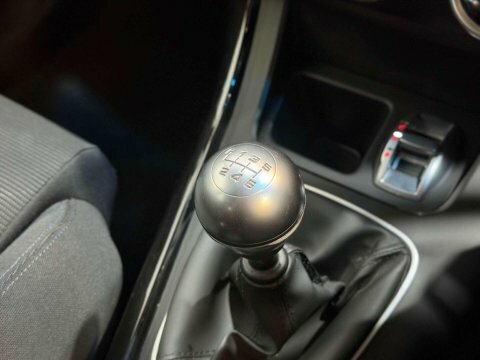 Alfa Romeo Giulietta Hatchback #17