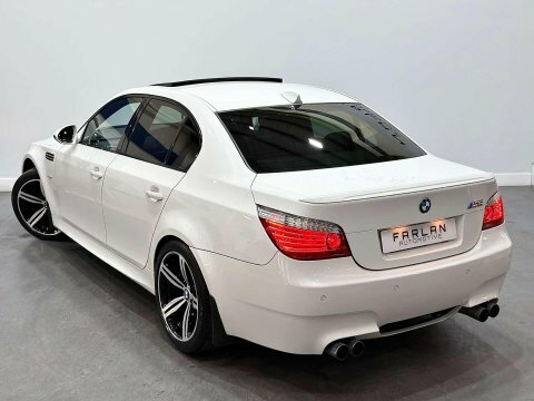 BMW M5 Saloon Blue #18