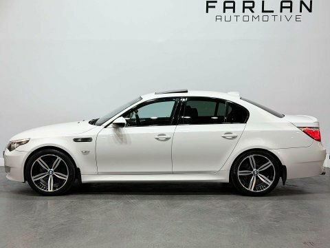 BMW M5 Saloon Blue #16