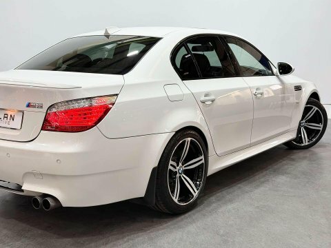 BMW M5 Saloon Blue #26
