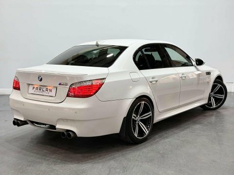 BMW M5 Saloon Blue #25