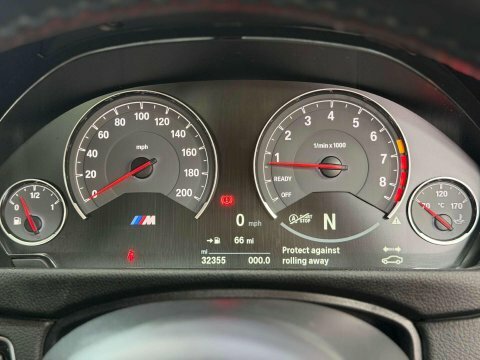 BMW M4 Competition White #29