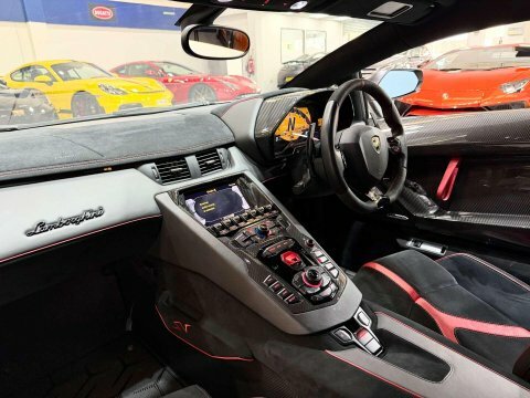Lamborghini Aventador Convertible #38