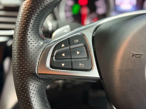 Mercedes-Benz GLE Class Automatic White #25