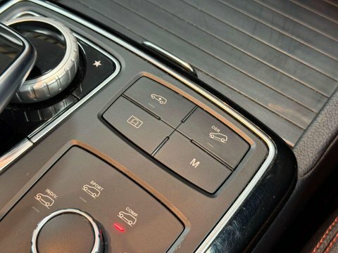 Mercedes-Benz GLE Class Automatic White #37
