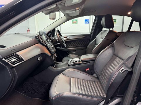 Mercedes-Benz GLE Class Automatic White #29