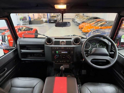 Land Rover Defender 2.2 Tdci Xs Red