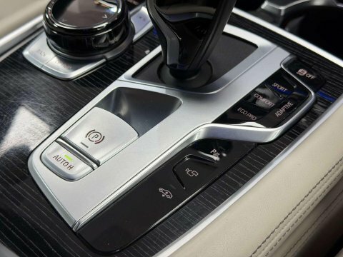 BMW 7 Series Saloon Black #71