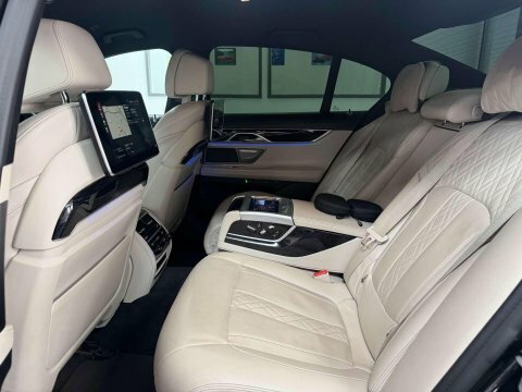 BMW 7 Series Saloon Black #41