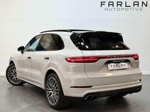 Porsche Cayenne 4.0 Cayenne V8 Black #4