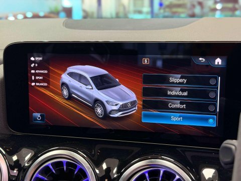 Mercedes-Benz GLA Class Gla 200D Amg Line #51