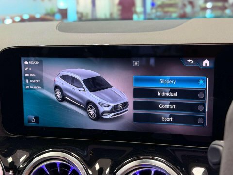 Mercedes-Benz GLA Class Gla 200D Amg Line #47