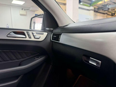 Mercedes-Benz GLE Class Black #42