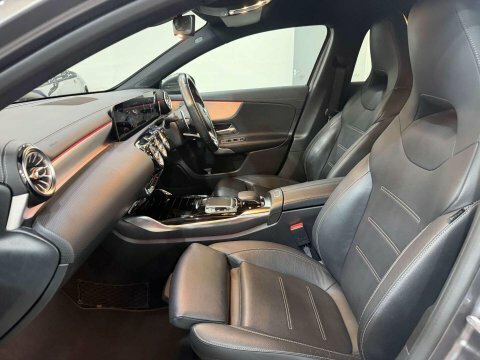 Mercedes-Benz A Class A35 Amg Premium Plus 4Matic White #33