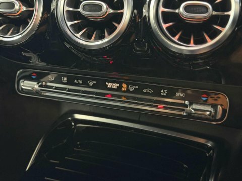 Mercedes-Benz A Class A35 Amg Premium Plus 4Matic White #53