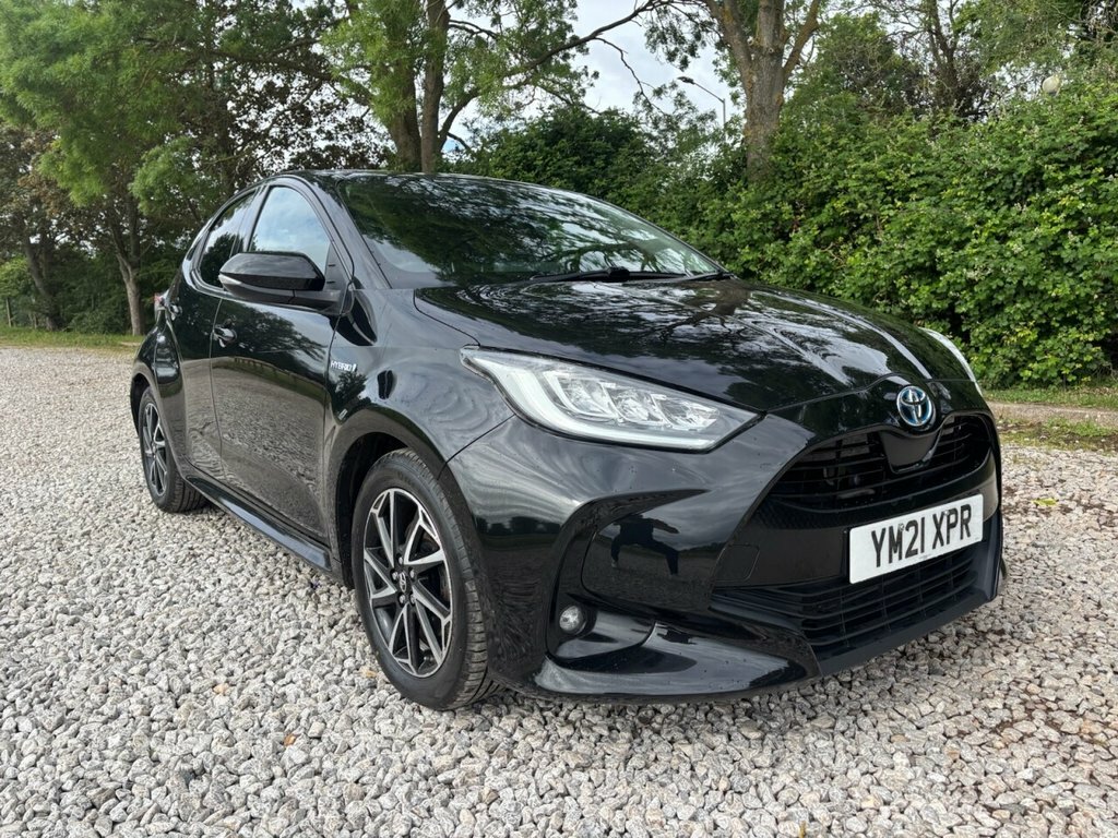 Toyota Yaris 1.5L Design YM21XPR Black #4