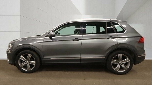 Volkswagen Tiguan 2L Sel LY66CCK Grey #3