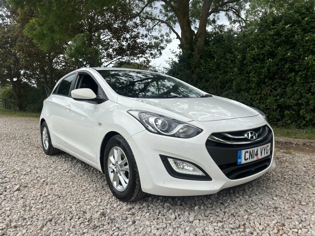 Hyundai I30 Hatchback CN14VYG White #4