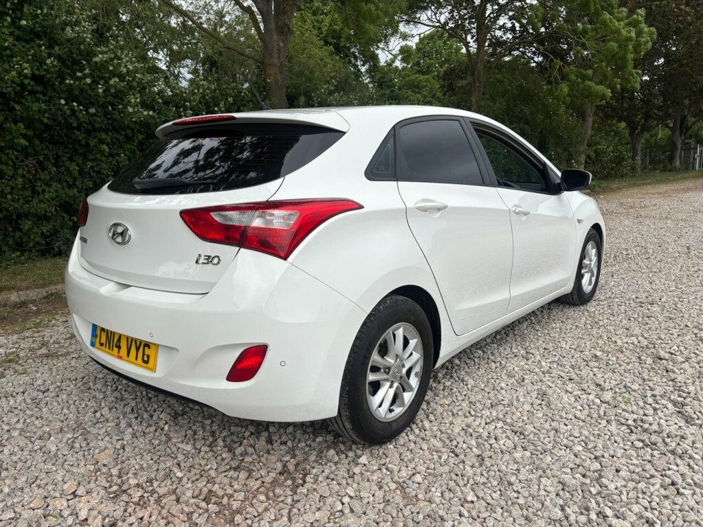 Hyundai I30 Hatchback CN14VYG White #3