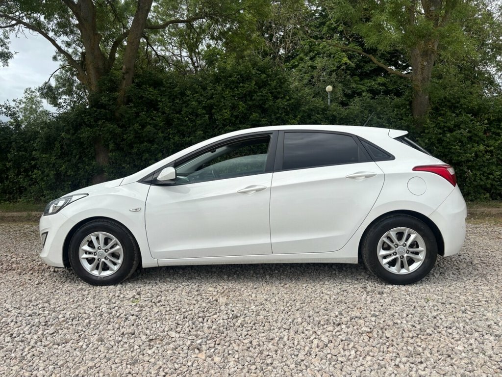 Hyundai I30 Hatchback CN14VYG White #6