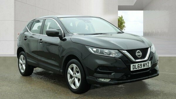 Nissan Qashqai 1.3L Acenta Premium Black