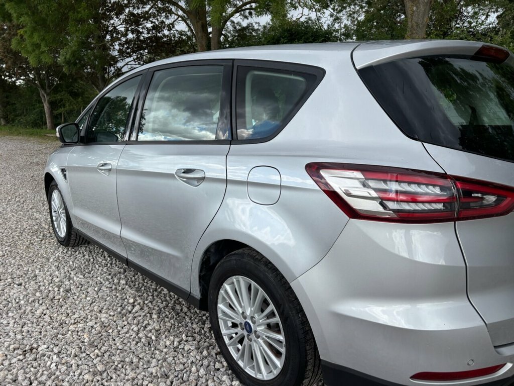 Ford S-Max Titanium Black #9