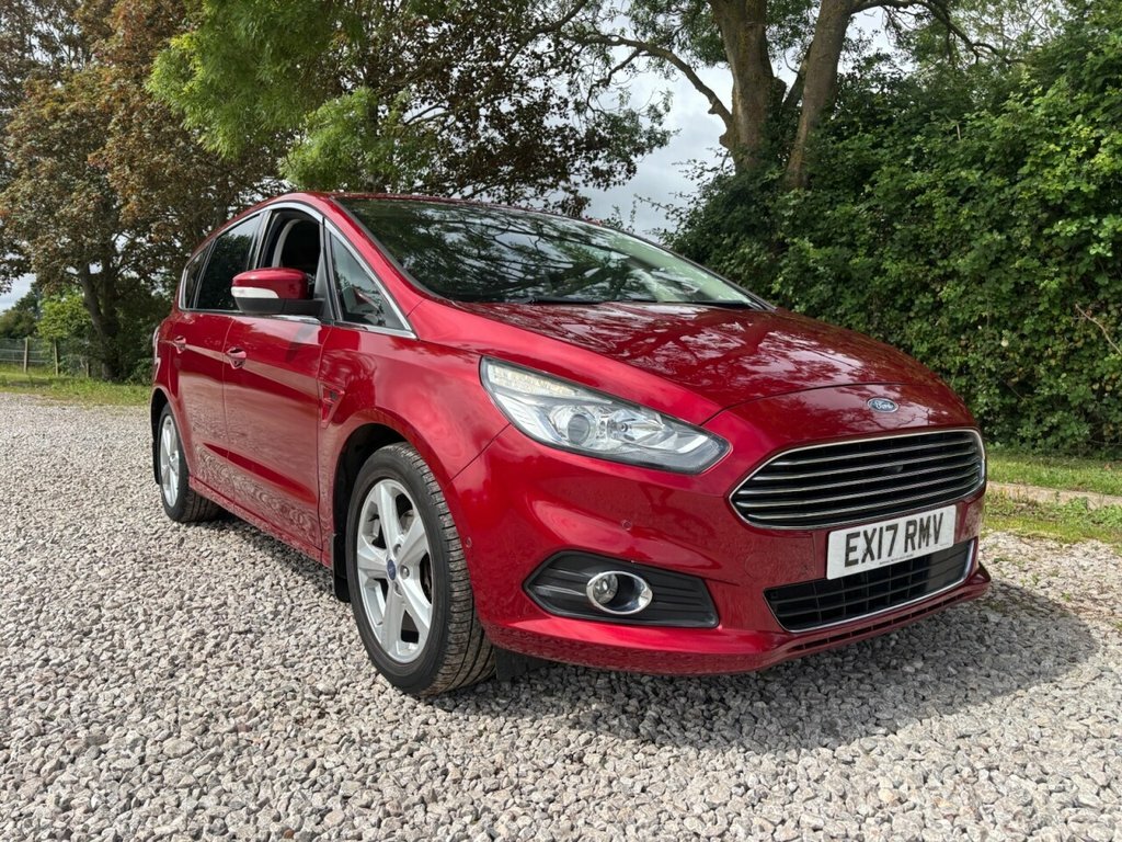 Ford S-Max 2L Titanium Red