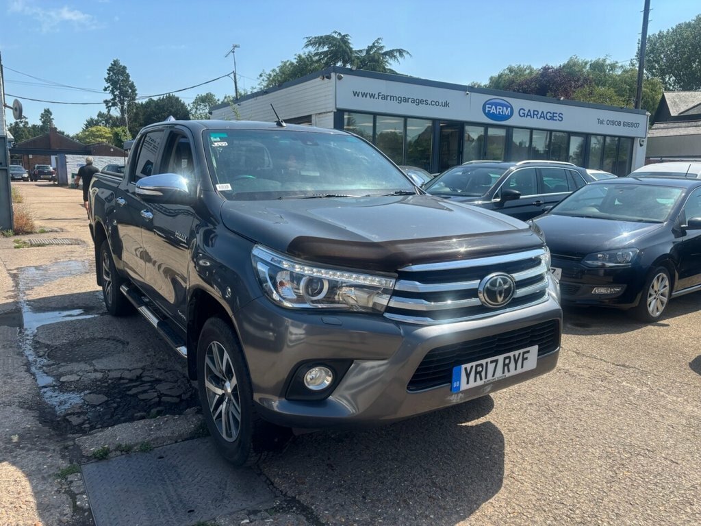 Toyota HILUX 2.4L Invincible Grey #4