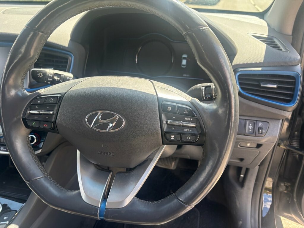 Hyundai Ioniq Premium Se Grey #13