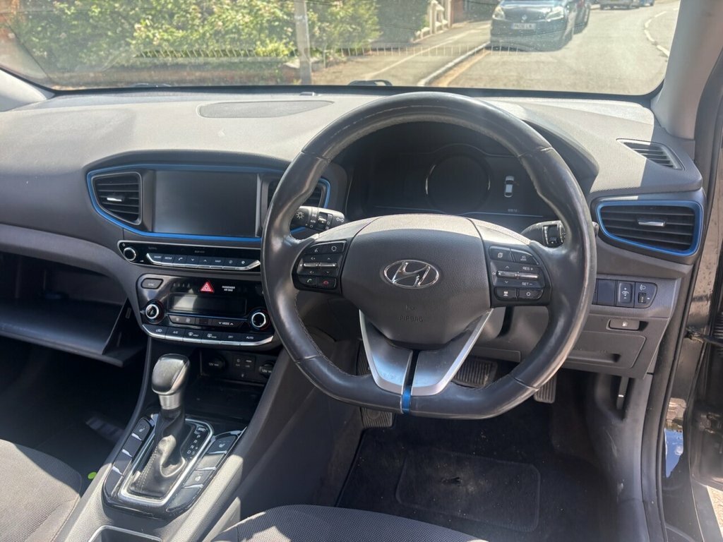Hyundai Ioniq Premium Se Grey #9