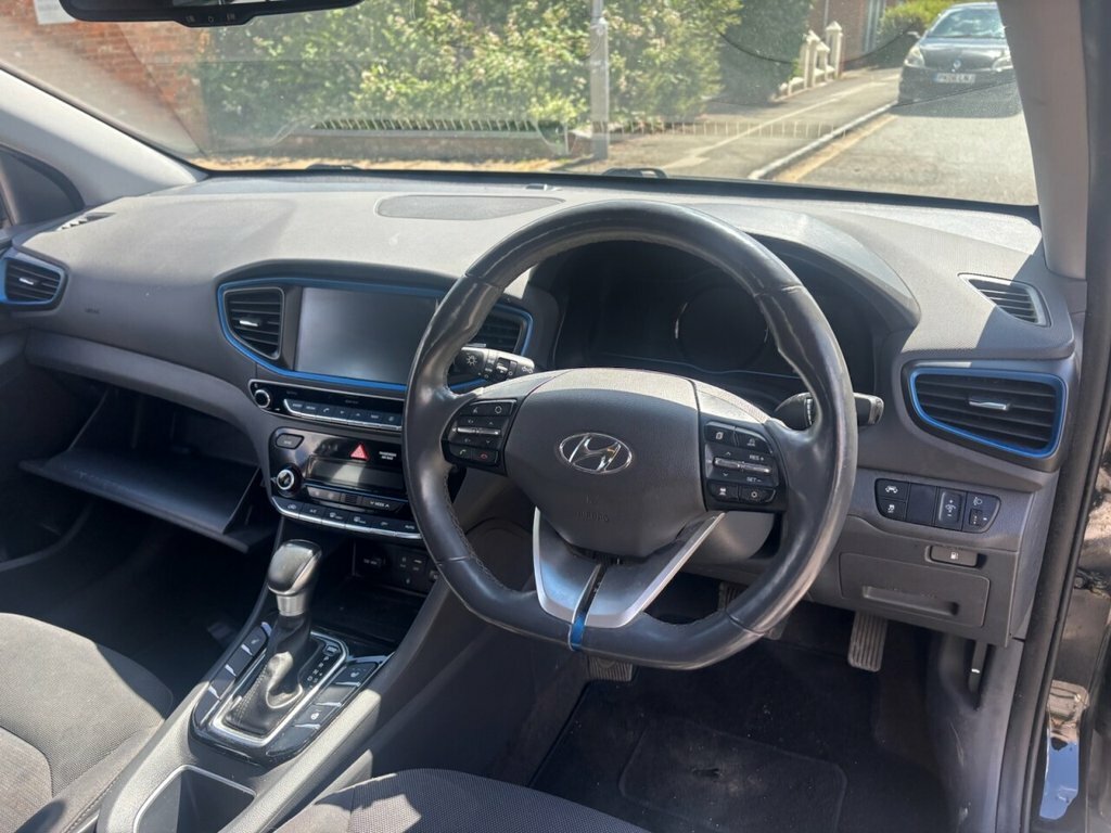 Hyundai Ioniq Premium Se Grey #14