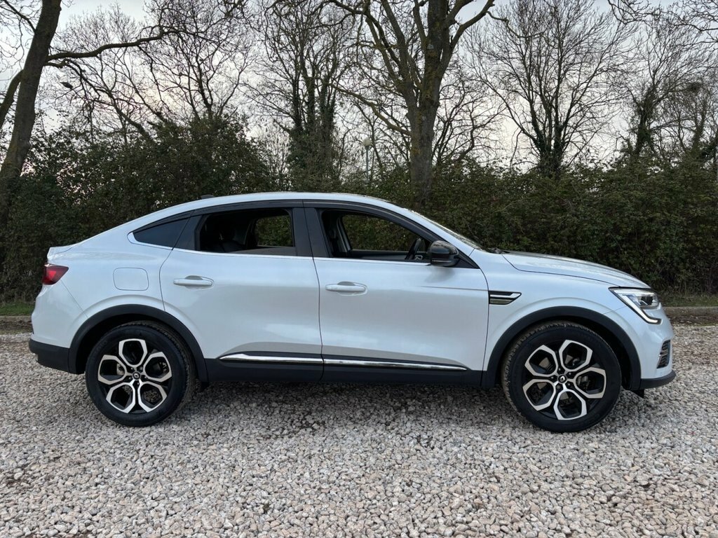 Renault Arkana Suv White #2
