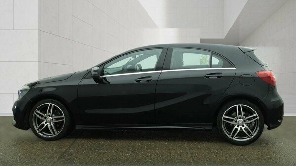 Mercedes-Benz A Class 1.5L Amg Line Black #4