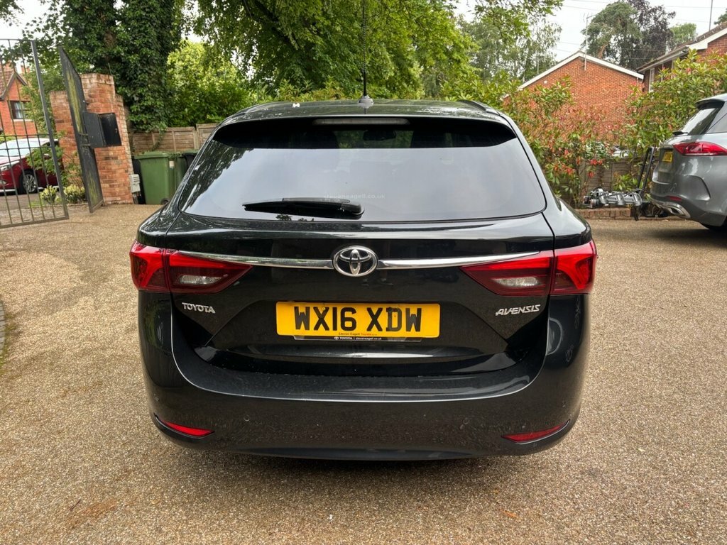 Toyota Avensis 2L Excel Black #4