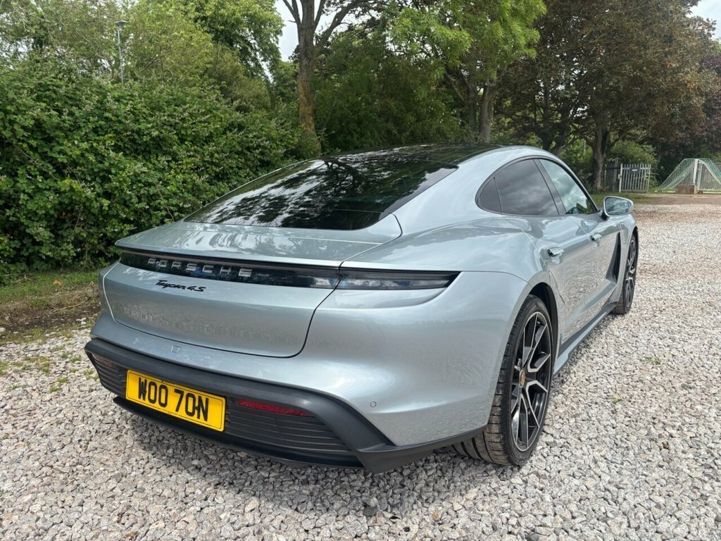 Porsche Taycan Taycan 4S 93Kwh Silver #3