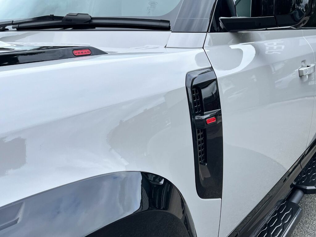 Land Rover Defender 110 Octa 29 Grey #30