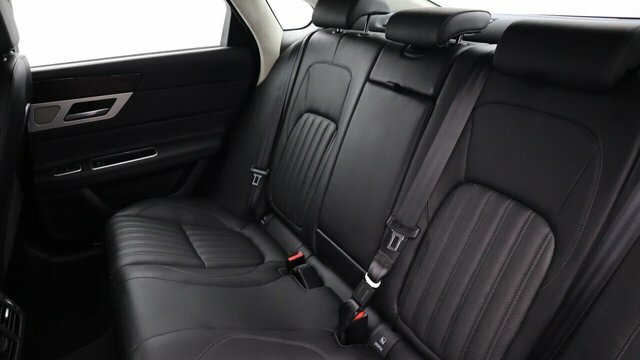 Jaguar XF 2.0D Chequered Flag Euro 6 Ss Black #15