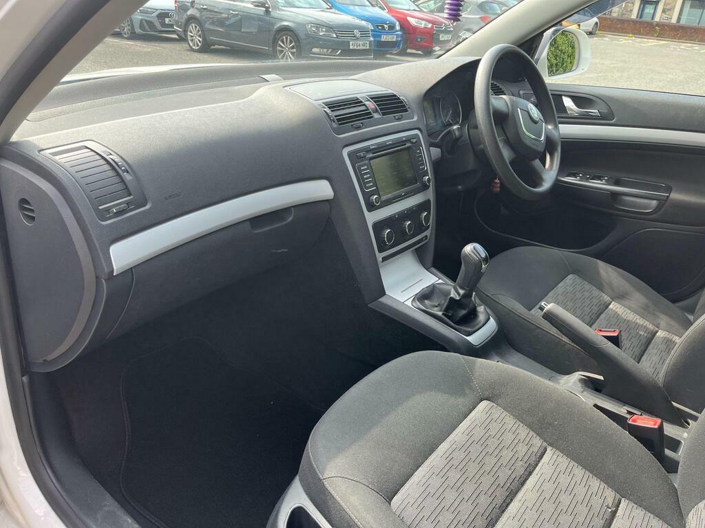 Skoda Octavia 1.6 Mpi Se Euro 5 White #3