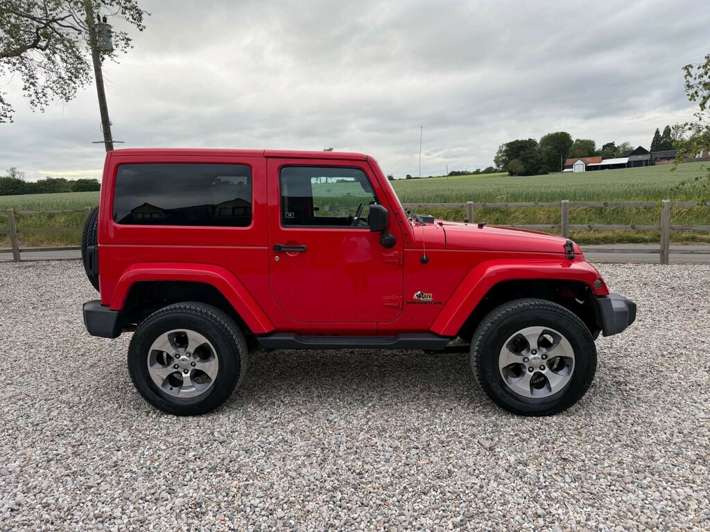 Jeep Wrangler 2.8 Crd Overland Convertible Red #6
