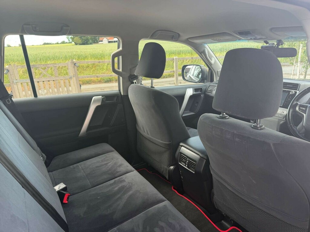 Toyota Land Cruiser 2.8 D-4d Active 5 Seats Grey #17