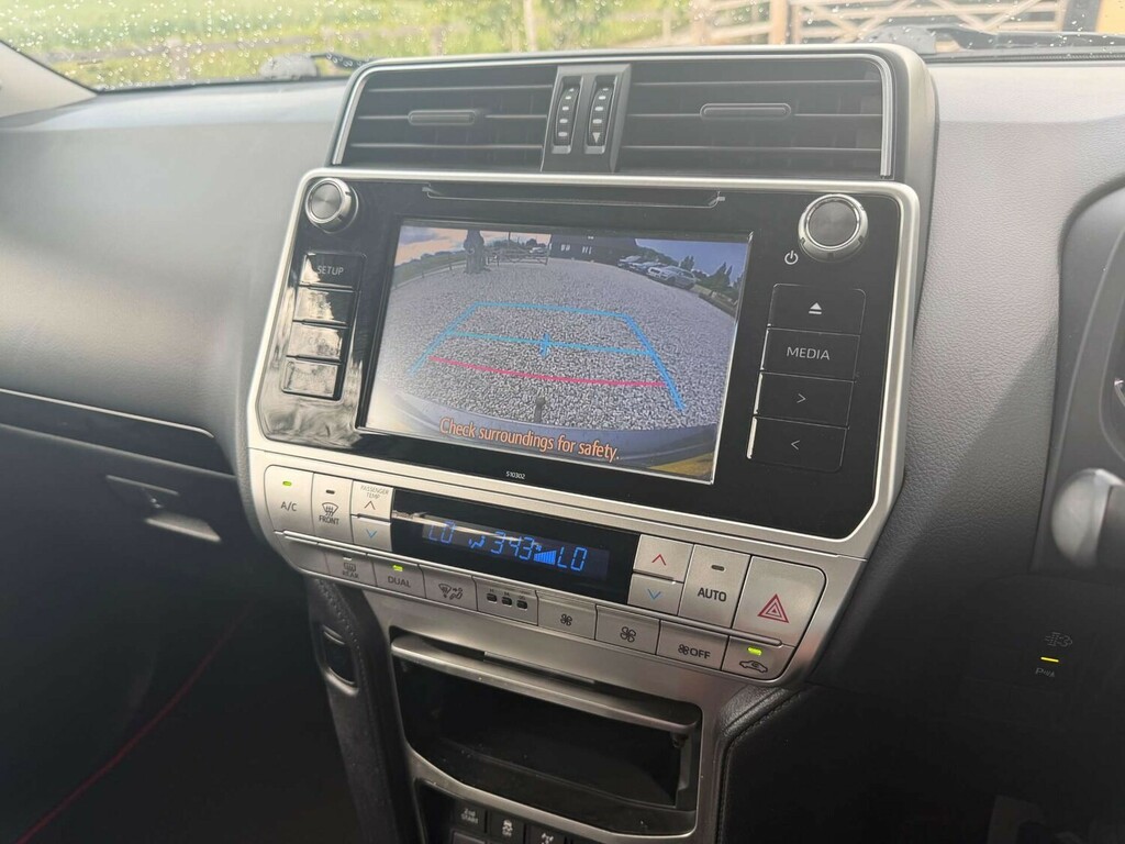 Toyota Land Cruiser 2.8 D-4d Active 5 Seats Grey #24